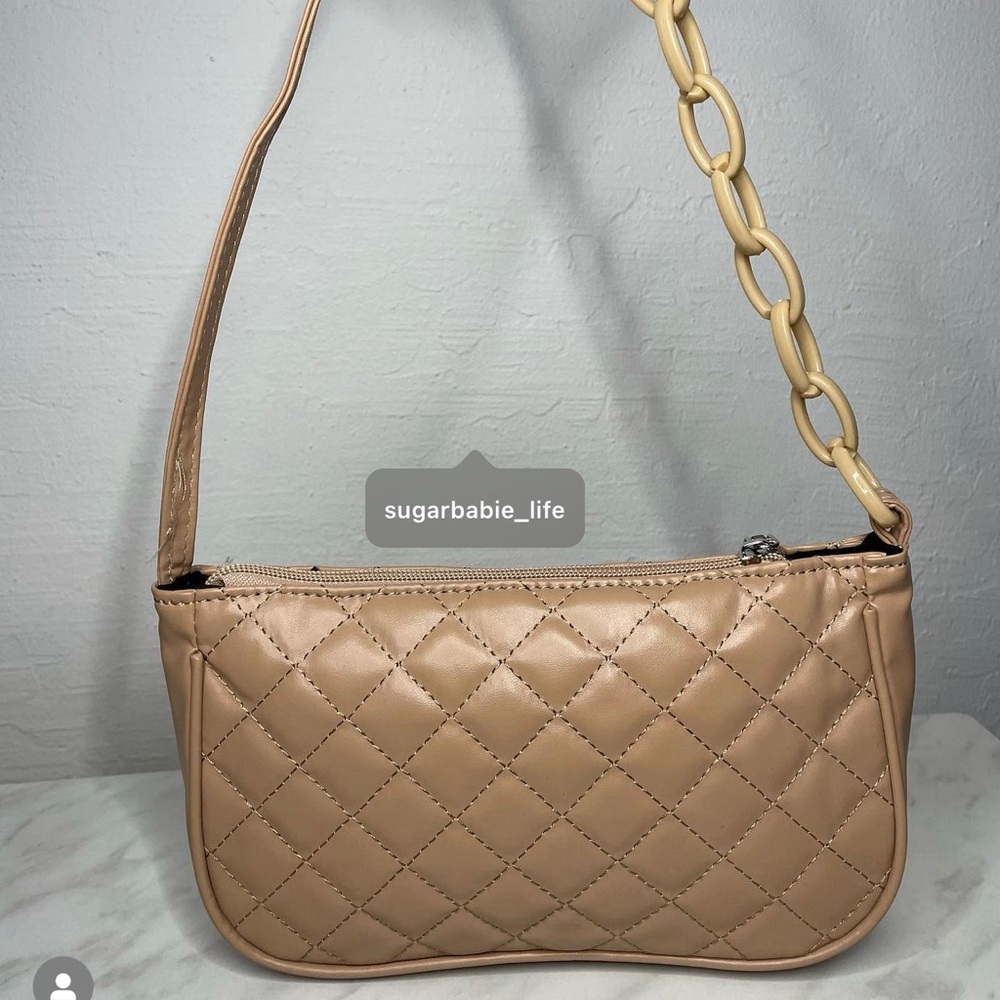 Quilted chain bag